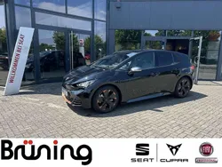 Mythosschwarz Neu 2025 Cupra Born Kleinwagen | 42.963 € (Etwas zu teuer)
