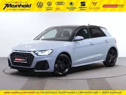 Pfeilgrau perleffekt/mythossch Gebraucht 2024 Audi A1 S-Line Kleinwagen | 29.888 € (Fairer Preis)