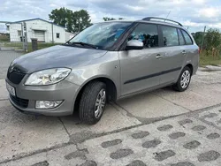 Grau Gebraucht 2011 Skoda Fabia Kombi | 3.999 € (Teuer)