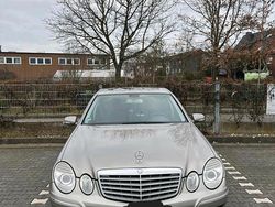 Beige Gebraucht 2025 Mercedes E200 Limousine | 4.200 €