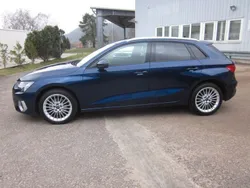 Blau Gebraucht 2023 Audi A3 Advanced Limousine | 26.999 € (Guter Preis)
