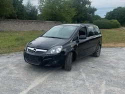 Schwarz Gebraucht 2010 Opel Zafira Edition Van / Kleinbus | 3.250 € (Fairer Preis)