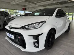 Weiß Gebraucht 2021 Toyota Yaris Kleinwagen | 33.990 € (Etwas zu teuer)