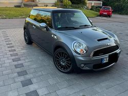 Grau Gebraucht 2008 Mini John Cooper Works Kleinwagen | 9.800 €