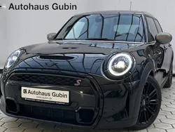 Midnight black ii Gebraucht 2023 Mini Cooper S Kleinwagen | 30.380 € (Fairer Preis)
