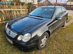 Schwarz Gebraucht 2005 Mercedes C160 Coupé | 1.200 €