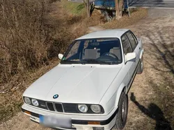 Weiß Gebraucht 1990 BMW 316 Limousine | 7.999 €