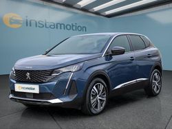 Blau Gebraucht 2023 Peugeot 3008 Van / Kleinbus | 23.849 € (Fairer Preis)