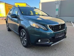 Blau Gebraucht 2017 Peugeot 2008 SUV | 8.250 € (Guter Preis)