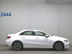 Weiss Gebraucht 2022 Mercedes A200 Progressive Limousine | 22.480 € (Guter Preis)