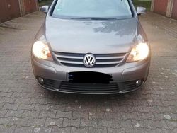 Grau Gebraucht 2007 VW Golf Plus Cross Van / Kleinbus | 4.100 € (Fairer Preis)