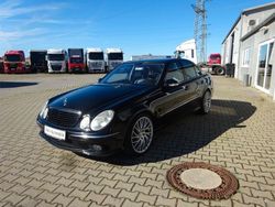 Schwarz Gebraucht 2002 Mercedes E500 Limousine | 7.490 € (Fairer Preis)