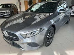 Grau Gebraucht 2023 Mercedes A200 Advanced Plus Limousine | 30.450 € (Fairer Preis)