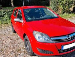 Rot Gebraucht 2009 Opel Astra GTC Selection Limousine | 3.000 € (Fairer Preis)