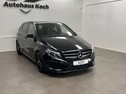 Kosmosschwarz metalliclack Gebraucht 2018 Mercedes B180 AMG line Van / Kleinbus | 19.750 € (Etwas zu teuer)
