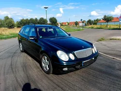 Schwarz Gebraucht 2003 Mercedes E240 Kombi | 4.499 € (Etwas zu teuer)