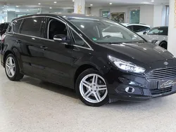 Schwarz Gebraucht 2015 Ford S-MAX Titanium Van / Kleinbus | 17.490 € (Teuer)