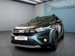 Grün Gebraucht 2024 Dacia Sandero Stepway Kleinwagen | 21.499 € (Teuer)