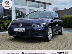 Gebraucht 2023 VW Golf VIII Life Kombi | 29.870 € (Teuer)