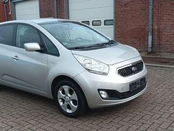 Silber Gebraucht 2013 Kia Venga FIFA World Cup Edition Kleinwagen | 6.600 € (Fairer Preis)