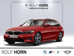 Melbourne rot metallic Gebraucht 2022 BMW 330e Sport Line Kombi | 26.260 € (Guter Preis)
