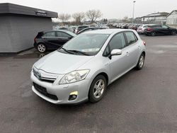 Silber Gebraucht 2011 Toyota Auris Limousine | 3.900 €