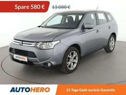 Grau Gebraucht 2015 Mitsubishi Outlander Classic Collection SUV | 12.220 € (Fairer Preis)