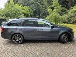 Grau Gebraucht 2015 Skoda Octavia RS Kombi | 12.000 € (Guter Preis)