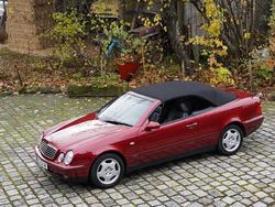 Rot Gebraucht 1999 Mercedes CLK230 Cabrio | 18.000 €