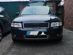Blau Gebraucht 2003 Audi A4 Kombi | 1.600 € (Fairer Preis)