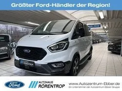 Weiß Gebraucht 2023 Ford Tourneo Custom Active Van / Kleinbus | 46.476 € (Teuer)
