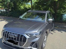 Grau Gebraucht 2019 Audi Q3 Sport SUV | 27.500 € (Etwas zu teuer)