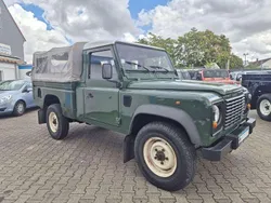 Grün Gebraucht 1998 Land Rover Defender SUV | 25.900 € (Fairer Preis)