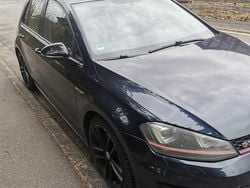 Blau Gebraucht 2016 VW Golf GTI Limousine | 16.299 € (Guter Preis)