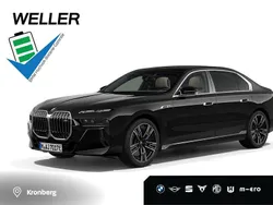 Schwarz Gebraucht 2024 BMW M760e Sport Line Limousine | 110.900 € (Guter Preis)