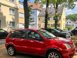 Rot Gebraucht 2005 Ford Fusion Kleinwagen | 1.500 €