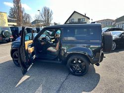 Santorini black Gebraucht 2022 Land Rover Defender Black Edition SUV | 99.000 € (Etwas zu teuer)