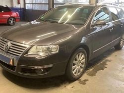 Moccaanthrazit perleffekt Gebraucht 2006 VW Passat Highline Kombi | 4.000 € (Guter Preis)