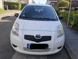 Weiß Gebraucht 2007 Toyota Yaris Kleinwagen | 3.100 € (Fairer Preis)