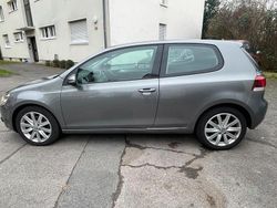 Grau Gebraucht 2009 VW Golf VI Kleinwagen | 6.999 € (Etwas zu teuer)
