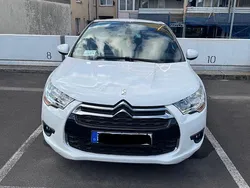 Weiß Gebraucht 2012 Citroën DS4 Chic Kleinwagen | 5.999 € (Etwas zu teuer)