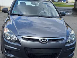 Grau Gebraucht 2010 Hyundai i30 Kleinwagen | 2.800 € (Fairer Preis)
