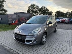 Grau Gebraucht 2011 Renault Scénic III Bose Edition Van / Kleinbus | 3.790 € (Fairer Preis)