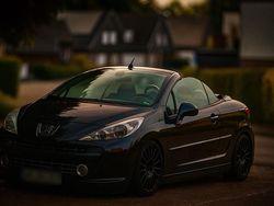 Schwarz Gebraucht 2007 Peugeot 207 CC Cabrio | 2.350 € (Teuer)