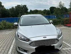 Silber Gebraucht 2016 Ford Focus Titanium Kombi | 6.100 € (Guter Preis)
