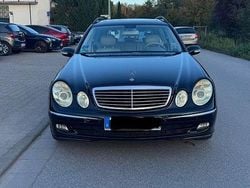 Schwarz Gebraucht 2005 Mercedes E320 Avantgarde Kombi | 2.800 € (Guter Preis)