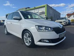 Weiß Gebraucht 2021 Skoda Fabia Ambition Kleinwagen | 8.999 € (Superpreis)