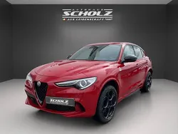 Rosso alfa, rot uni Gebraucht 2022 Alfa Romeo Stelvio Quadrifoglio SUV | 74.900 €