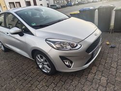 Silber Gebraucht 2018 Ford Fiesta Kleinwagen | 10.200 €
