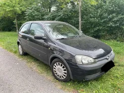 Schwarz Gebraucht 2001 Opel Corsa Kombi | 850 € (Fairer Preis)
